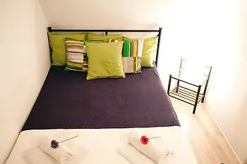 Jokai 1 Apartment